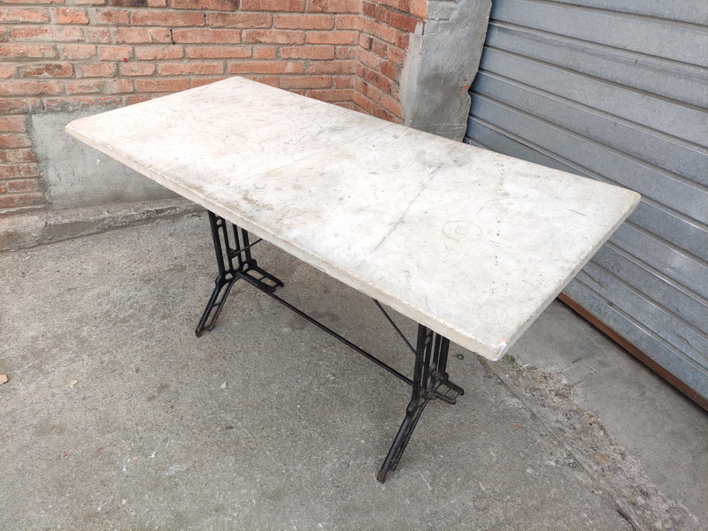 mesa hierro marmol 76.5x140x63.5 1u